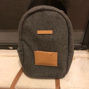 Sherpani women’s wool backpack